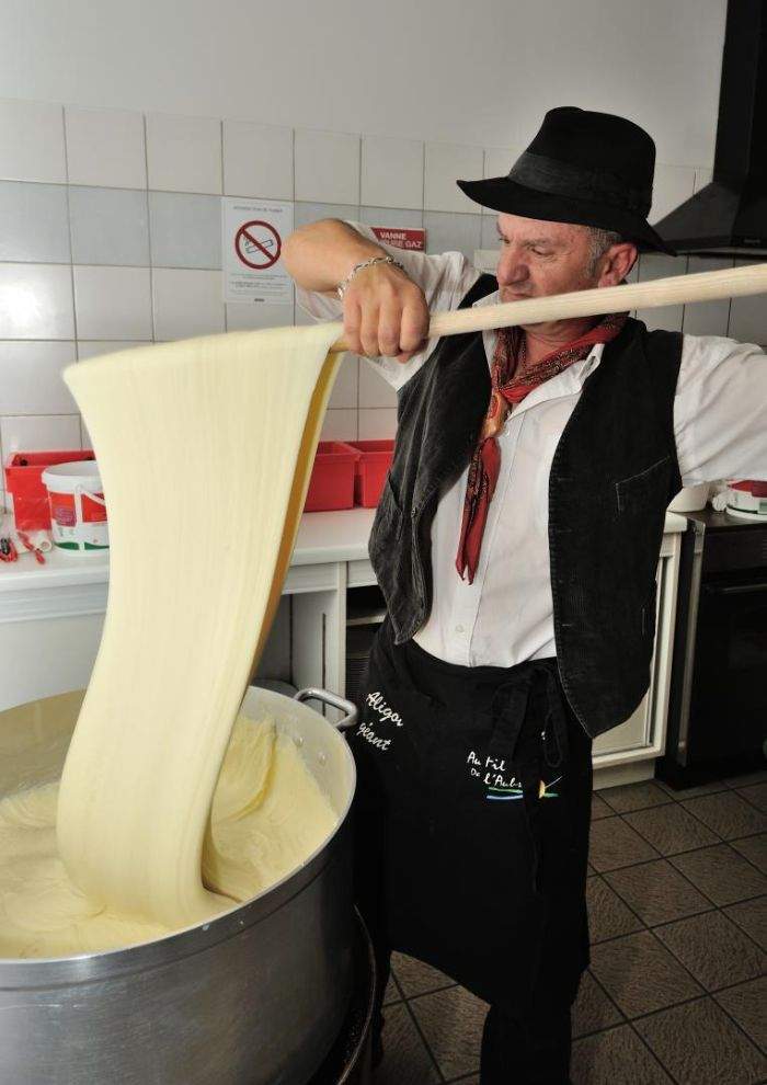 Traiteur spécialiste aligot Saint-Amans-des-Cots