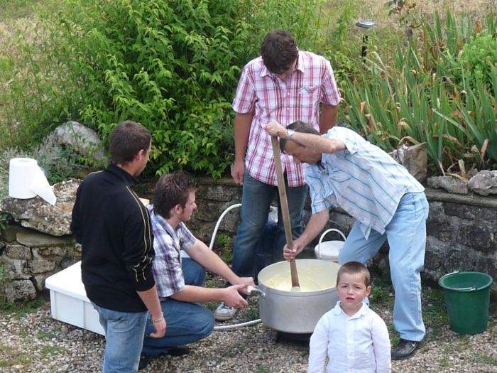 Un service traiteur spécialiste de l’aligot et des truffades à Saint-Amans-des-Cots